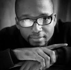 "Importância da Leitura" em palestra por Mélio Tinga, no Instituto Nília featured image