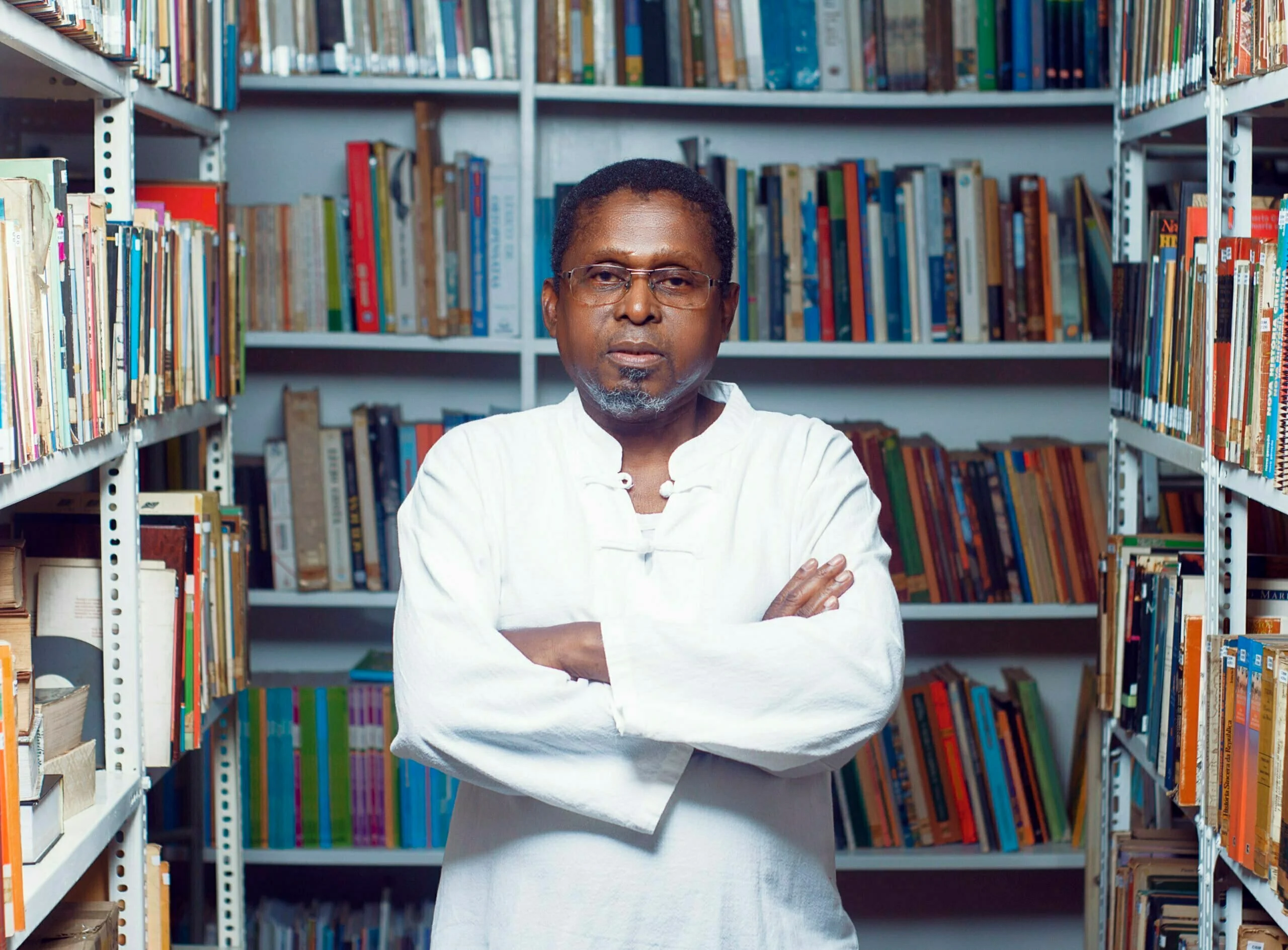 Ungulani Ba Ka Khosa rebate declaração de José Eduardo Agualusa sobre Venâncio Mondlane