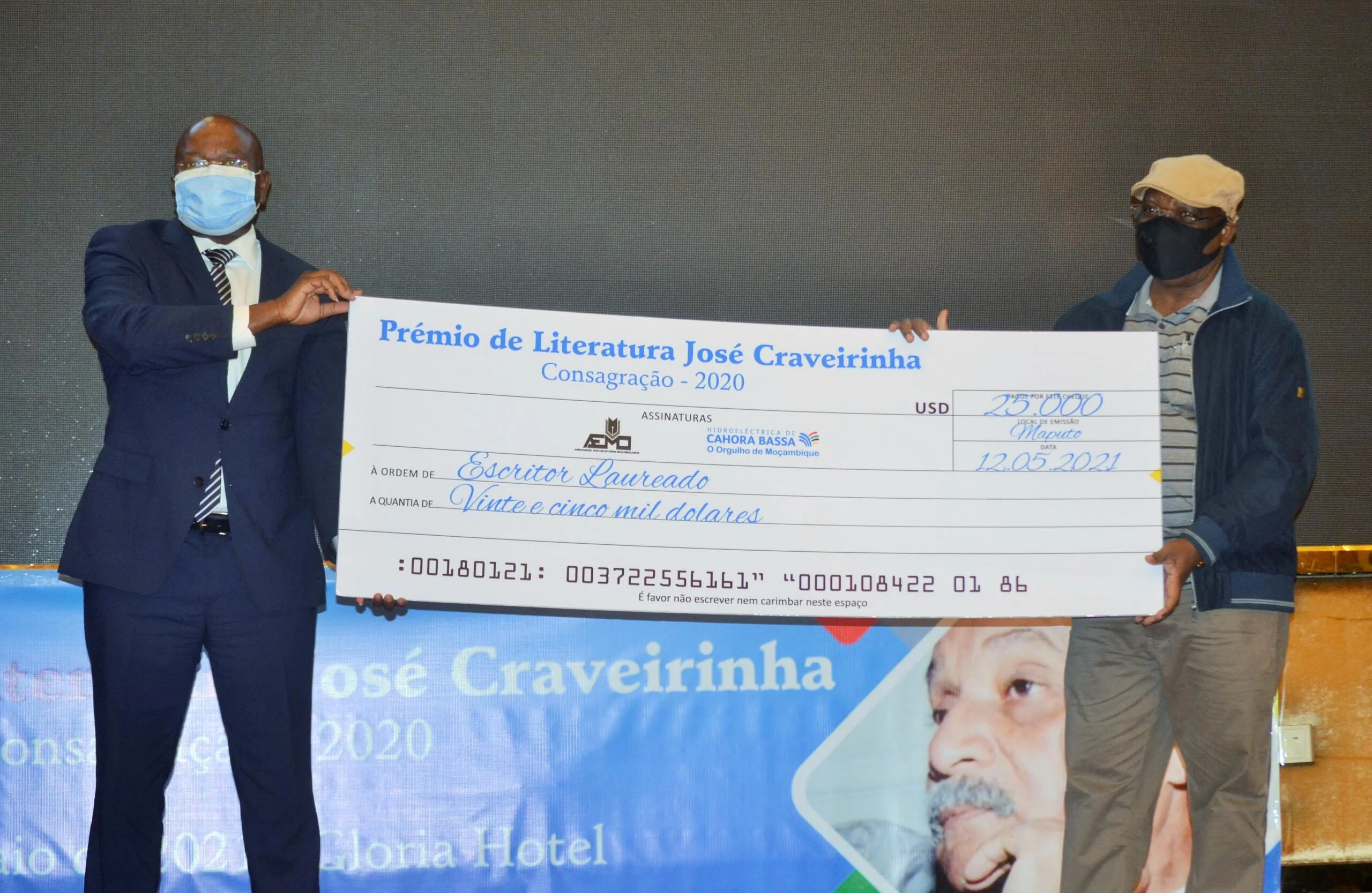 Prémios e concursos literários em Moçambique