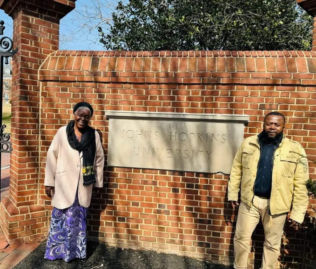 Paulina Chiziane e Moreira Chonguiça representam Moçambique num programa nos Estados Unidos