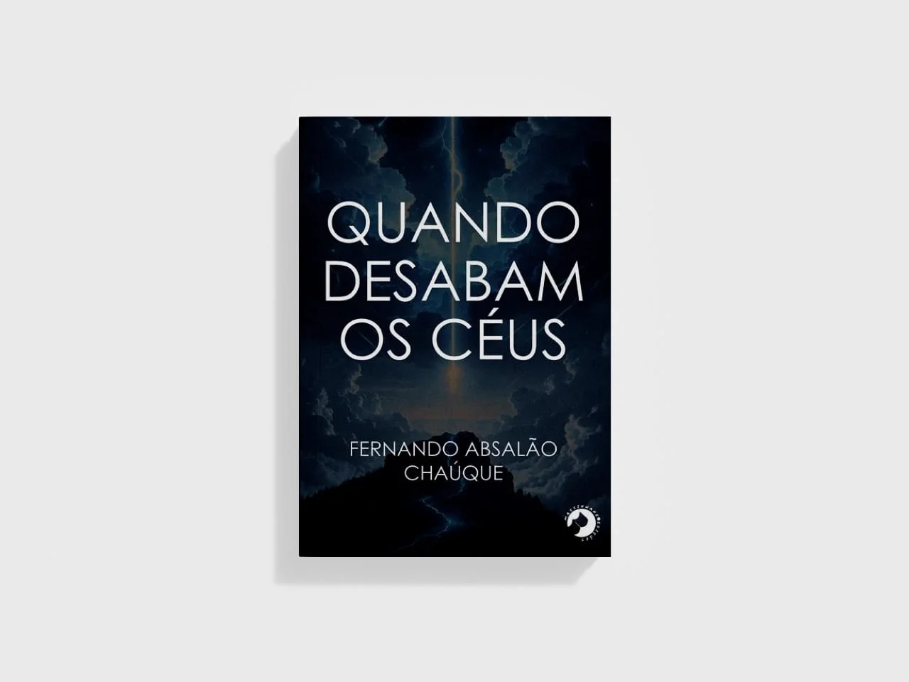 Massinhane Edições lança obra “Quando desabam os céus”, de Fernando Absalão Chaúque